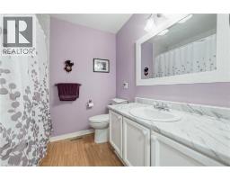 644 LOMOND Crescent - 16
