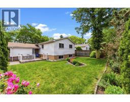 644 LOMOND Crescent - 33