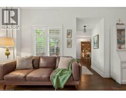 100 BEDDOE Drive UnitNo. 21 - 20