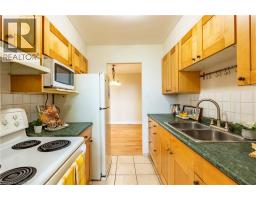 966 INVERHOUSE Drive UnitNo. 802 - 16