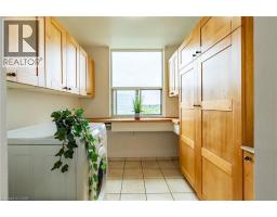 966 INVERHOUSE Drive UnitNo. 802 - 17