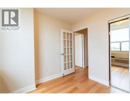 966 INVERHOUSE Drive UnitNo. 802 - 20