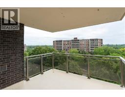 966 INVERHOUSE Drive UnitNo. 802 - 28