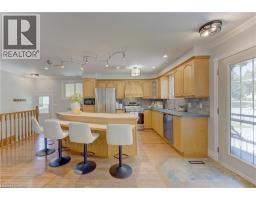 55 SOUTHWOOD Drive - 33