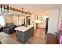 7 MONARCH Court - 13