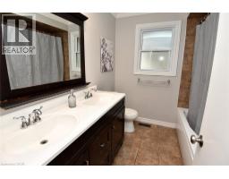 7 MONARCH Court - 23