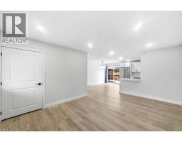 12 MAIN Street W - 6