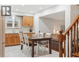 6 ROYCE Avenue - 17