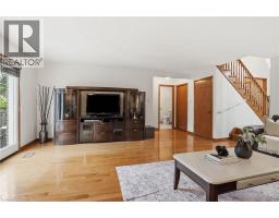 6 ROYCE Avenue - 20