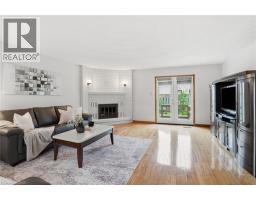 6 ROYCE Avenue - 22