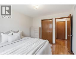 6 ROYCE Avenue - 24