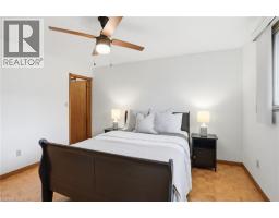6 ROYCE Avenue - 29