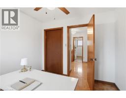 6 ROYCE Avenue - 35