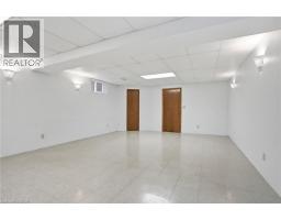 6 ROYCE Avenue - 38