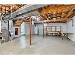 6 ROYCE Avenue - 41