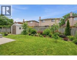 6 ROYCE Avenue - 45