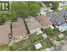 6 ROYCE Avenue - 48