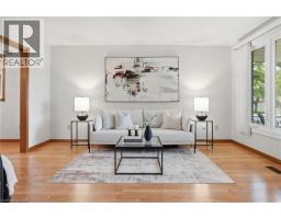 6 ROYCE Avenue - 8