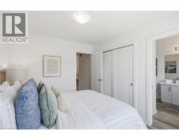 173 BURKE Street - 25