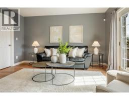 120 CHARLES Street E - 11