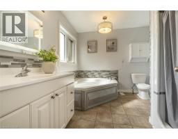 120 CHARLES Street E - 13