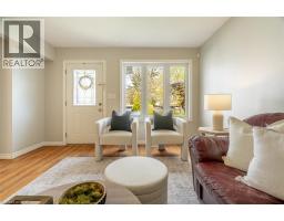 120 CHARLES Street E - 5