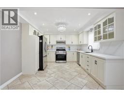 111 AUBREY Avenue - 13