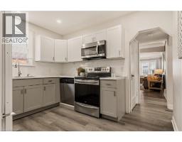 148 HUXLEY Avenue S - 10