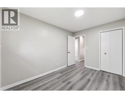42 TERRACE Avenue - 16