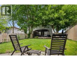 124 SANDERSON Drive - 35