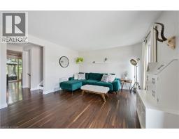 124 SANDERSON Drive - 4