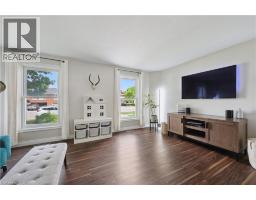 124 SANDERSON Drive - 7