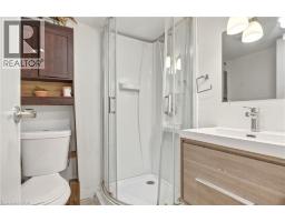 32 CLOSE Avenue - 32