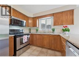 226 SLEAFORD Street - 12