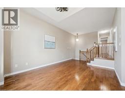 226 SLEAFORD Street - 23