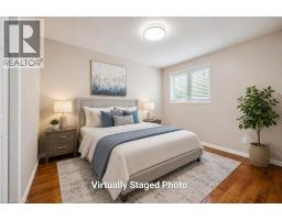 226 SLEAFORD Street - 32