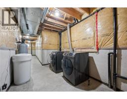 226 SLEAFORD Street - 39