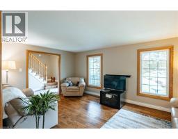 28 MCGIBBON Court - 10