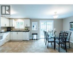 28 MCGIBBON Court - 12