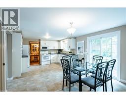 28 MCGIBBON Court - 13