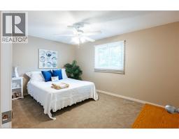 28 MCGIBBON Court - 23