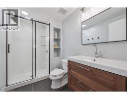 402 WESTVALE Drive - 31