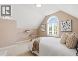 36 WEBERLYN Crescent - 28