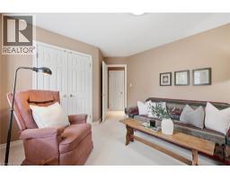 36 WEBERLYN Crescent - 30