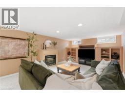 36 WEBERLYN Crescent - 33