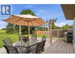 36 WEBERLYN Crescent - 38