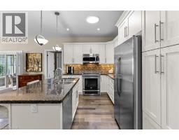 6 CREEKSIDE Drive - 11