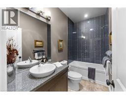 6 CREEKSIDE Drive - 24