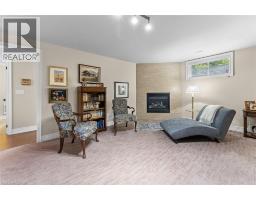 6 CREEKSIDE Drive - 34