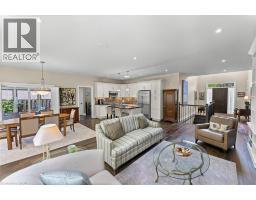 6 CREEKSIDE Drive - 9